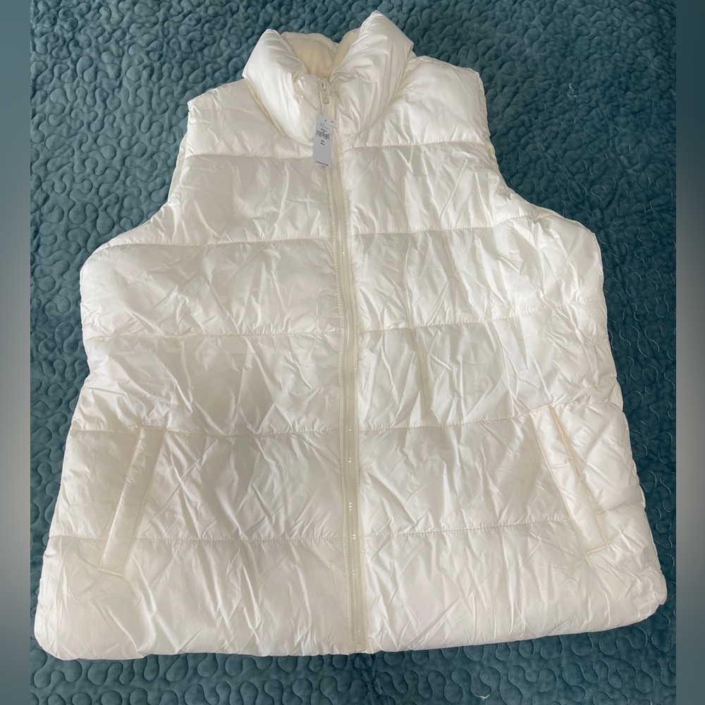 NWT Old Navy Women’s Puffer Vest Jacket Sz XXL Tall Ivory Zip Comfort Attractive